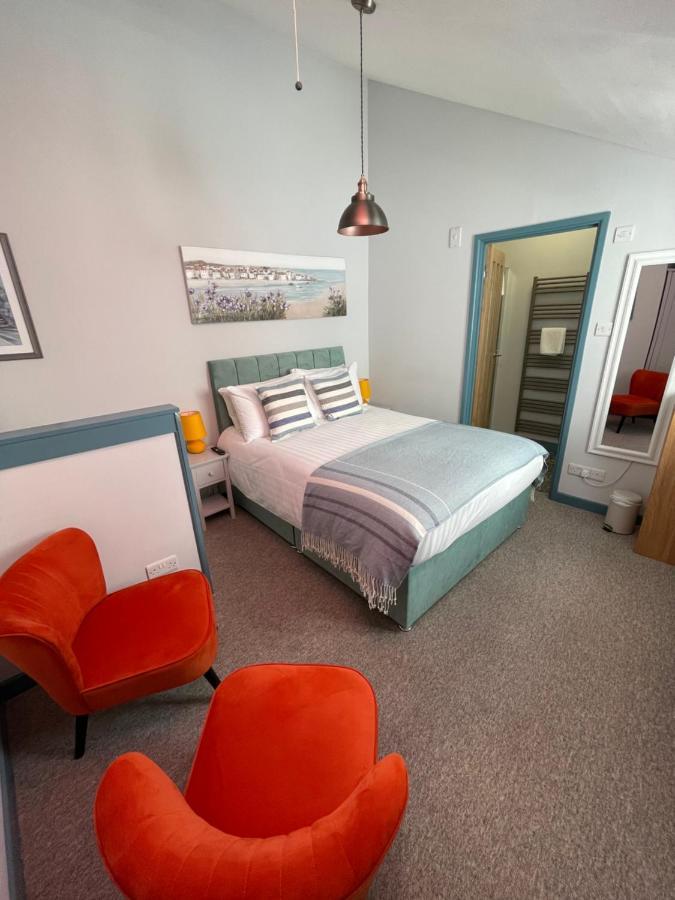 Harbour View Hotel Бриксам Екстериор снимка